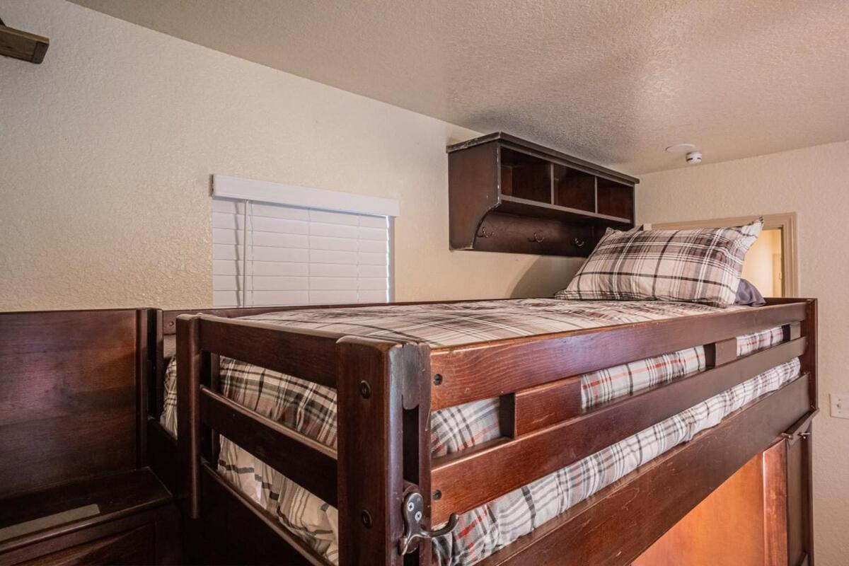 Cabin C In The Gatlinburg Art & Craft Community Экстерьер фото