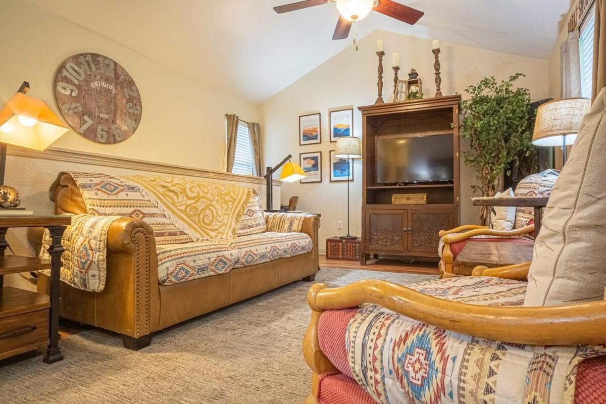 Cabin C In The Gatlinburg Art & Craft Community Экстерьер фото