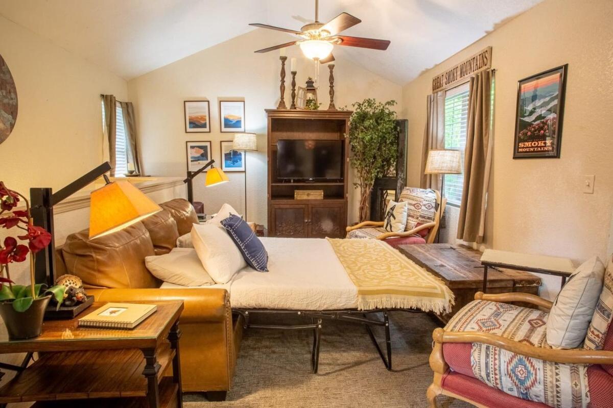 Cabin C In The Gatlinburg Art & Craft Community Экстерьер фото