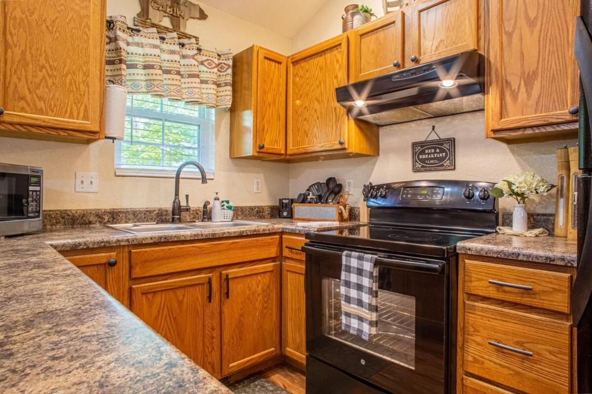 Cabin C In The Gatlinburg Art & Craft Community Экстерьер фото